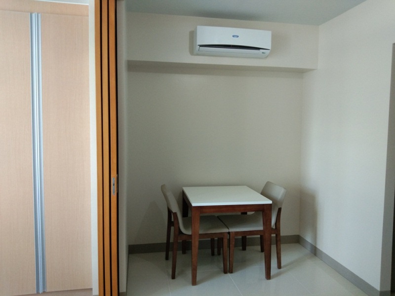 FOR RENT: 1-bedroom furnished condo in One Uptown Fort Bonifacio. New unit