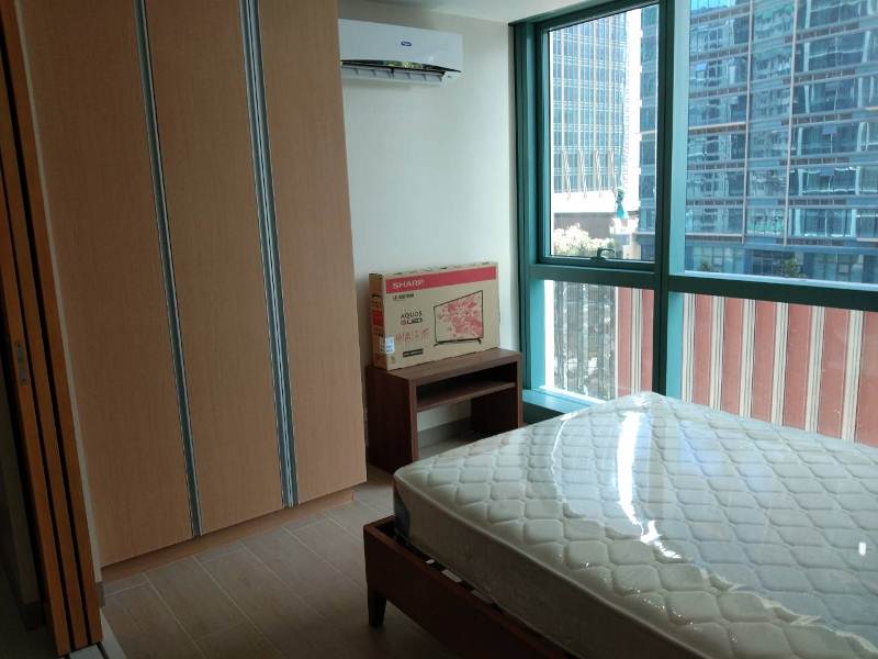 FOR RENT: 1-bedroom furnished condo in One Uptown Fort Bonifacio. New unit