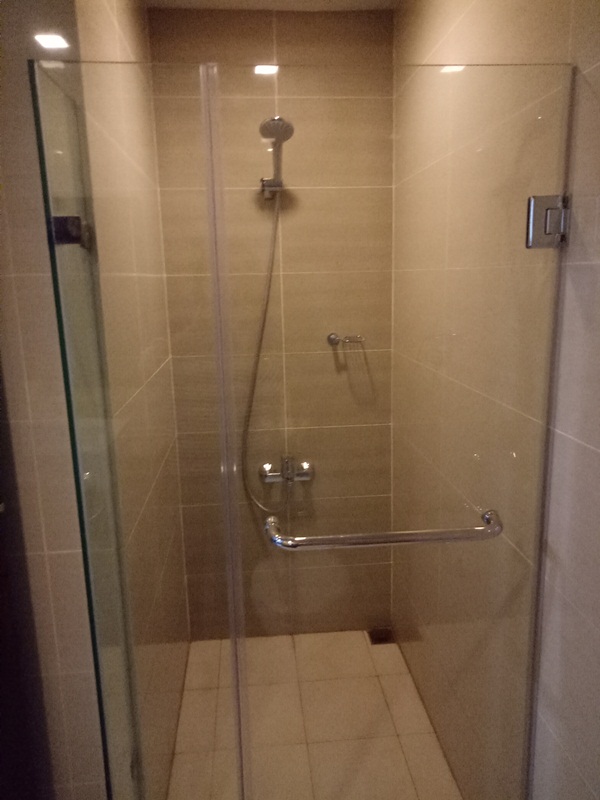 FOR RENT: 1-bedroom furnished condo in One Uptown Fort Bonifacio. New unit