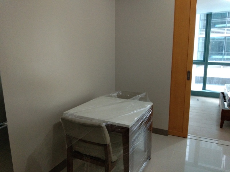 FOR RENT: 1-bedroom furnished condo with parking in One Uptown Fort Bonifacio