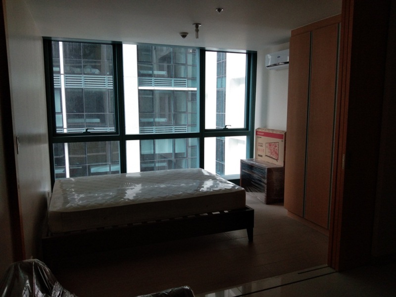 BRAND NEW: 1-bedroom furnished in One Uptown Fort Bonifacio condo for rent