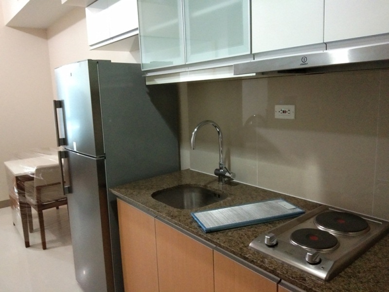 BRAND NEW: 1-bedroom furnished in One Uptown Fort Bonifacio condo for rent