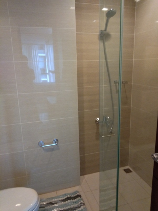 FOR RENT: 1-bedroom furnished condo in One Uptown Fort Bonifacio. New unit