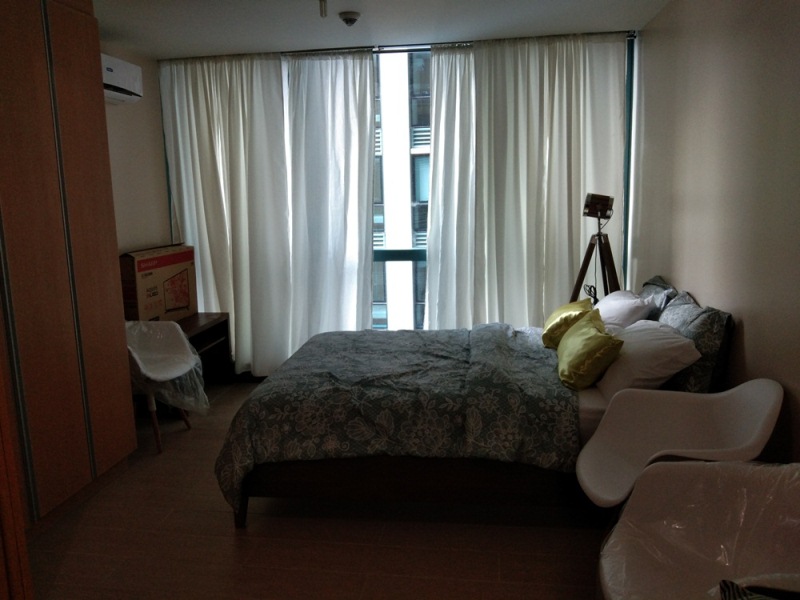 FOR RENT: 1-bedroom furnished condo in One Uptown Fort Bonifacio. New unit