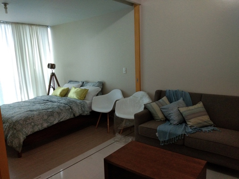 FOR RENT: 1-bedroom furnished condo in One Uptown Fort Bonifacio. New unit