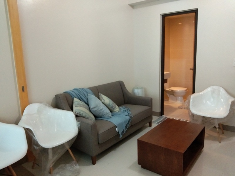FOR RENT: 1-bedroom furnished condo in One Uptown Fort Bonifacio. New unit
