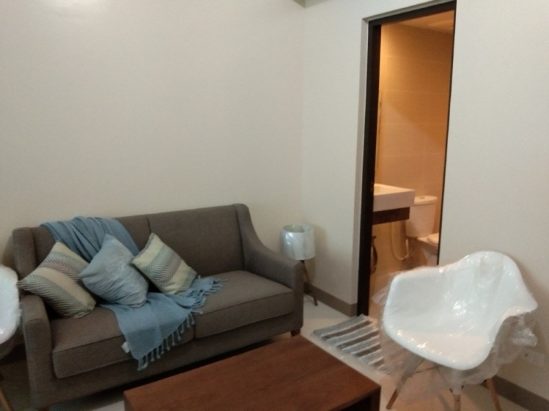 FOR RENT: 1-bedroom furnished condo in One Uptown Fort Bonifacio. New unit