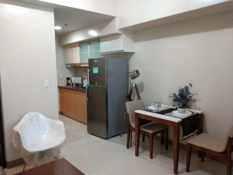 FOR RENT: 1-bedroom furnished condo in One Uptown Fort Bonifacio. New unit