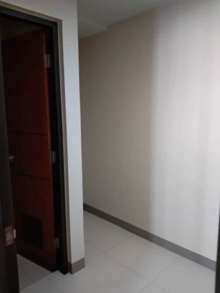 NEW UNIT: 2-bedroom furnished in One Uptown Fort Bonifacio condo for rent