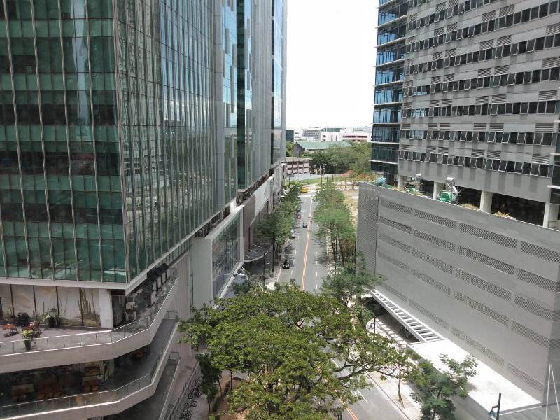 NEW UNIT: 2-bedroom furnished in One Uptown Fort Bonifacio condo for rent