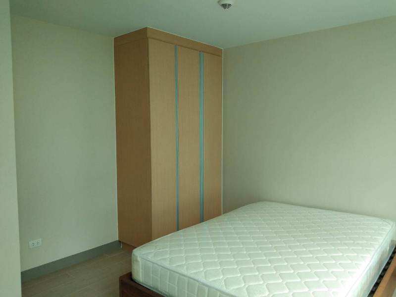 NEW UNIT: 2-bedroom furnished in One Uptown Fort Bonifacio condo for rent