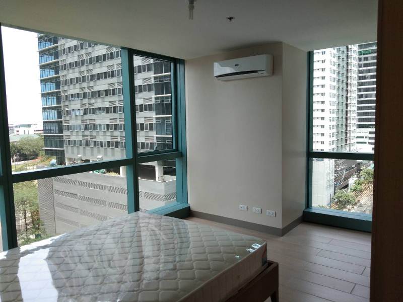 NEW UNIT: 2-bedroom furnished in One Uptown Fort Bonifacio condo for rent