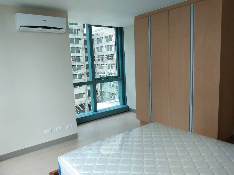 NEW UNIT: 2-bedroom furnished in One Uptown Fort Bonifacio condo for rent
